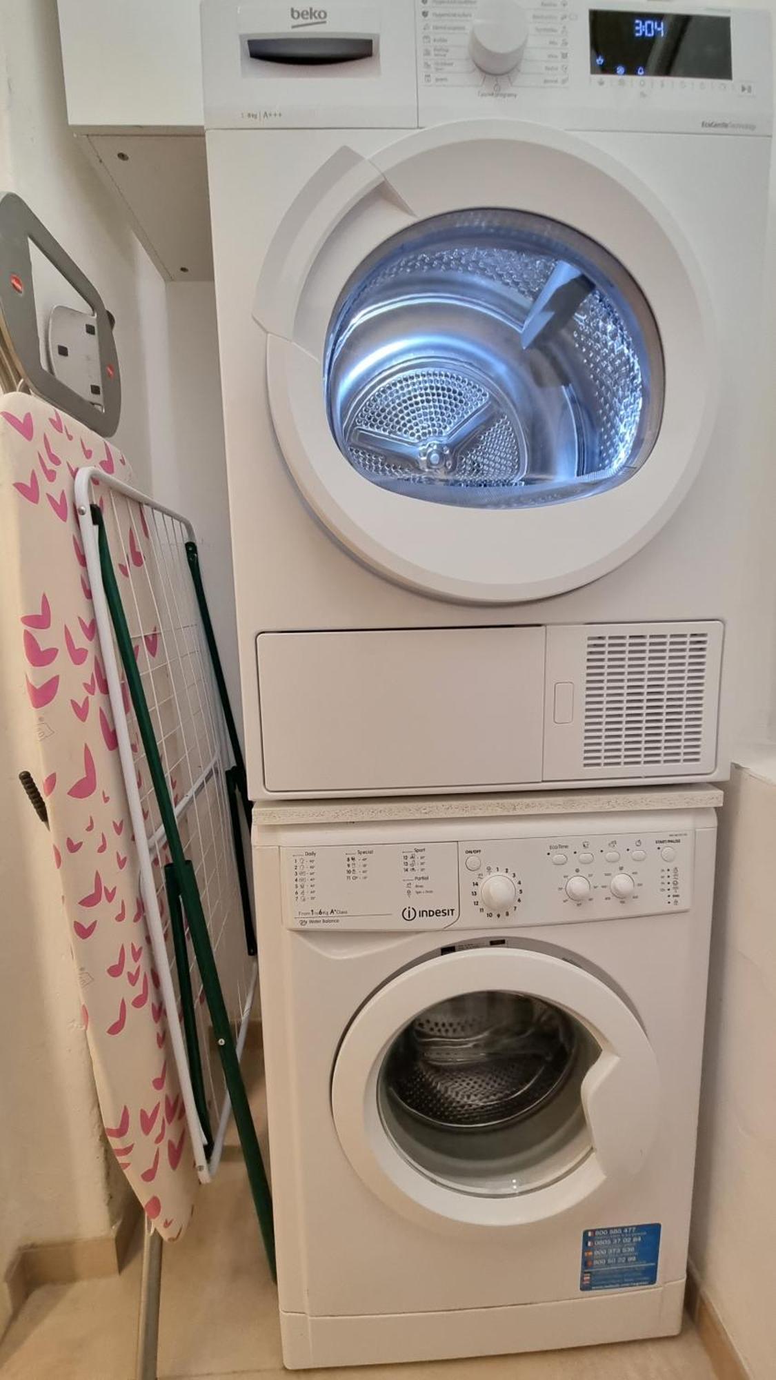 Finnem Rentals Tyrsova プラハ エクステリア 写真