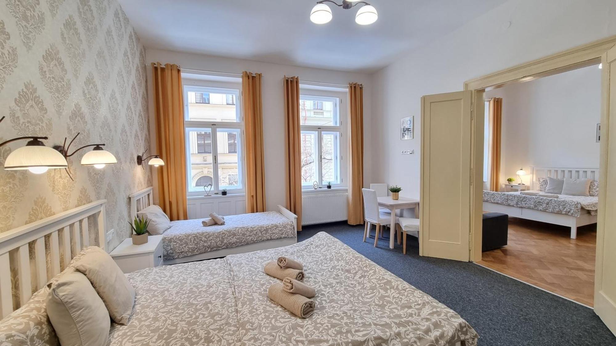 Finnem Rentals Tyrsova プラハ エクステリア 写真